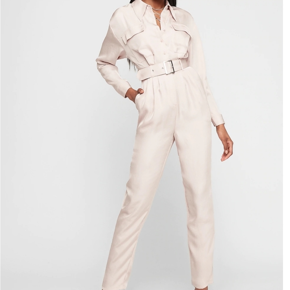 Express jumpsuit NWT in blush pink Size S